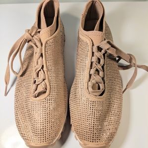 Rose Gold BCBGeneration sz 9 rhinestone shoe NWOT